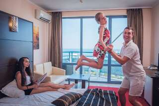 Отель Hotel Royal - Все включено Золотые Пески Улучшенный двухместный номер с 1 кроватью и видом на море-1