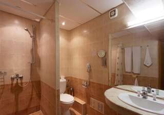 Отель Hotel Royal - Все включено Золотые Пески Стандартный двухместный номер с 1 кроватью и дополнительной кроватью (для 3 взрослых)-6